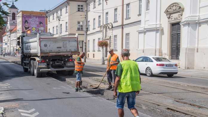 Rekonštrukciu električkovej trate na Špitálskej ulici zastavili. Nie je v súlade so zákonom