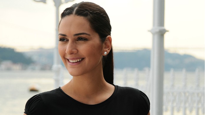 Bergüzar Korel ako Šeherezáda v Tisíc a jednej noci