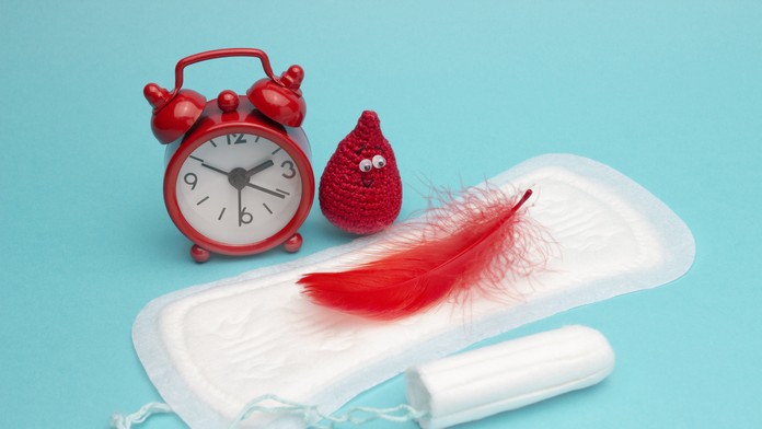 Sprava Axel Witsel a Paco Alcácer z Dortmundu oslavujú gól proti Wolfsburgu.