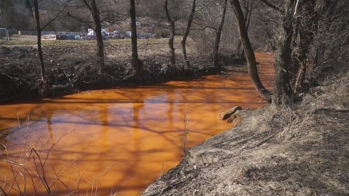 Obávaný scenár sa potvrdil. Rieka Slaná je extrémne kontaminovaná, výsledky sú podľa rozborov alarmujúce