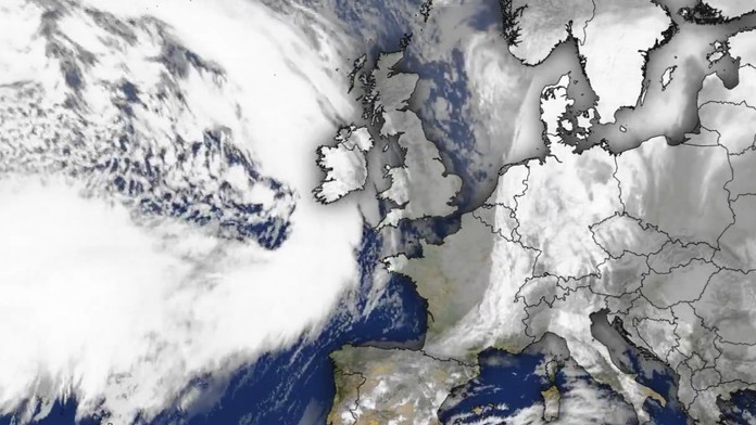 Na Európu sa valí „meteorologická bomba“. Búrku Éowyn sprevádza extrémny vietor, môžu sa vyskytnúť aj tornáda