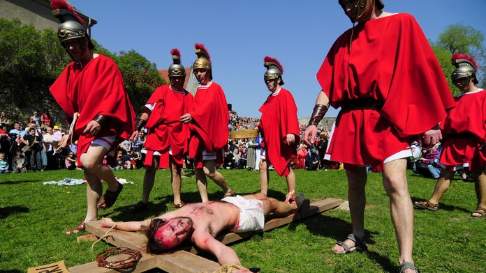 Kresťania na celom svete slávia pamiatku zmŕtvychvstania Ježiša Krista