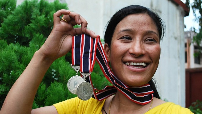 Indická horolezkyňa Anshu Jamsenpaová.