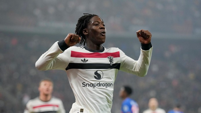 Európska liga: Manchester United a Bilbao si zabezpečili priamy postup. Remízu Slavie zariadil Schranz