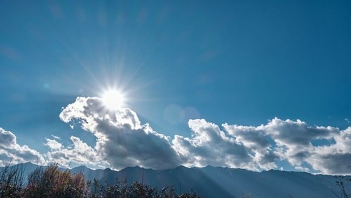 Nikdy sa nepozerajte priamo do Slnka. Slovenský chirurg vysvetľuje, prečo to nerobiť ani na pár sekúnd