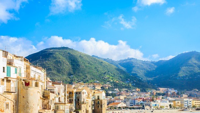 Bývalý kriminalista hodnotí zásah policajtov vo Vrútkach.