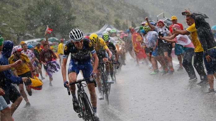 Záver deviatej etapy poznačil dážď s krúpami.