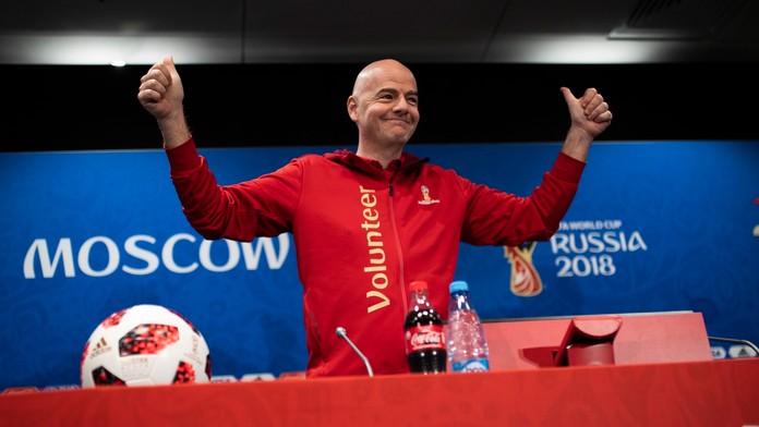 Prezident FIFA Gianni Infantino na tlačovej konferencii v Moskve..jpg