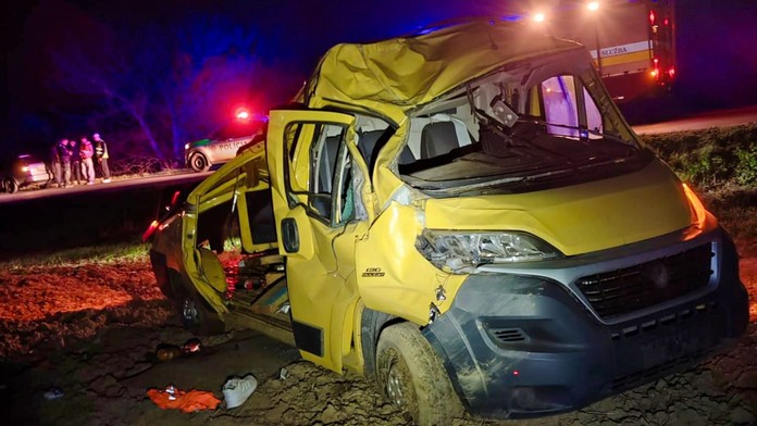 Tragická nehoda pri Komárne. Šoféra (†53) sa nepodarilo zachrániť
