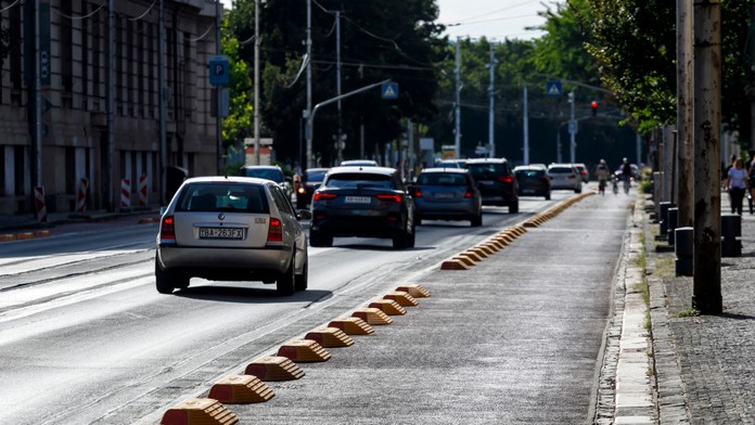 Dopravné obmedzenia v okolí Bratislavy. Vodiči sa zdržia v kolónach