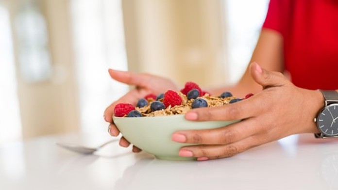 Žena si chcela vychutnať hotelové raňajky, na tie ju však nepustili. Dôvodom bolo jej oblečenie