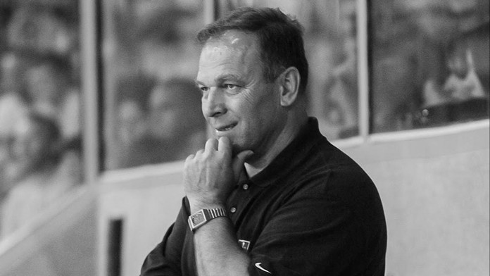 Zomrel Vladimír Šťastný.