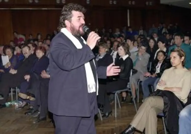 Na snímke spevák Ľubomír Virág