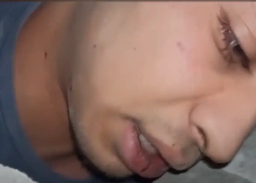 Taha počas nakrúcania videa.
