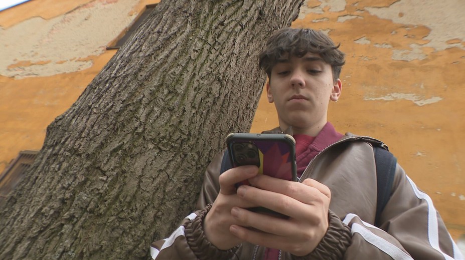 Nepijú, nefajčia, hrajú. Deťom dajte mobil až od tohto veku, radia experti