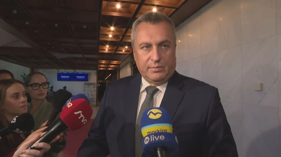 „Už aj mne to pripadá zmätené,“ tvrdí Danko. Koalícia stále nemá jasno v transakčnej dani