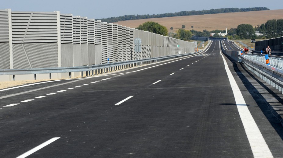Jednu z najvyťaženejších ciest čaká oprava. Obmedzenia budú trvať niekoľko týždňov
