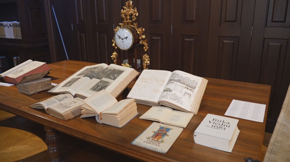 Magická knižnica pri Topoľčanoch pripomína tú z Harryho Pottera. Priviezli do nej prísne strážený poklad