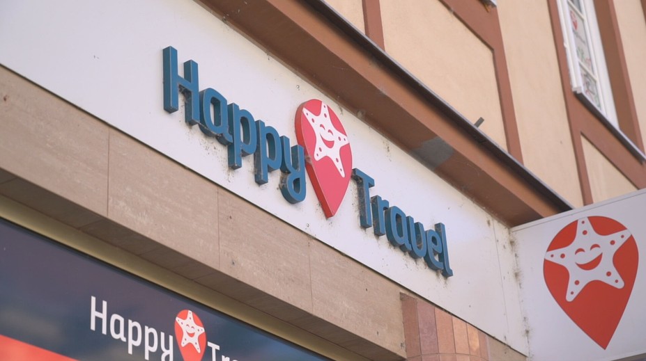 Nespokojných klientov Happy Travel pribúda. Chcú naspäť peniaze, plnú sumu však podľa analytika nedostanú všetci
