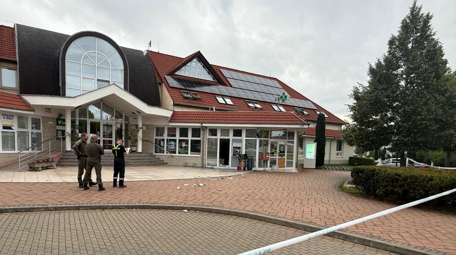 Bankomatový lupič skončil v putách. Po výbuchu v Maduniciach ho po pol roku konečne dolapili