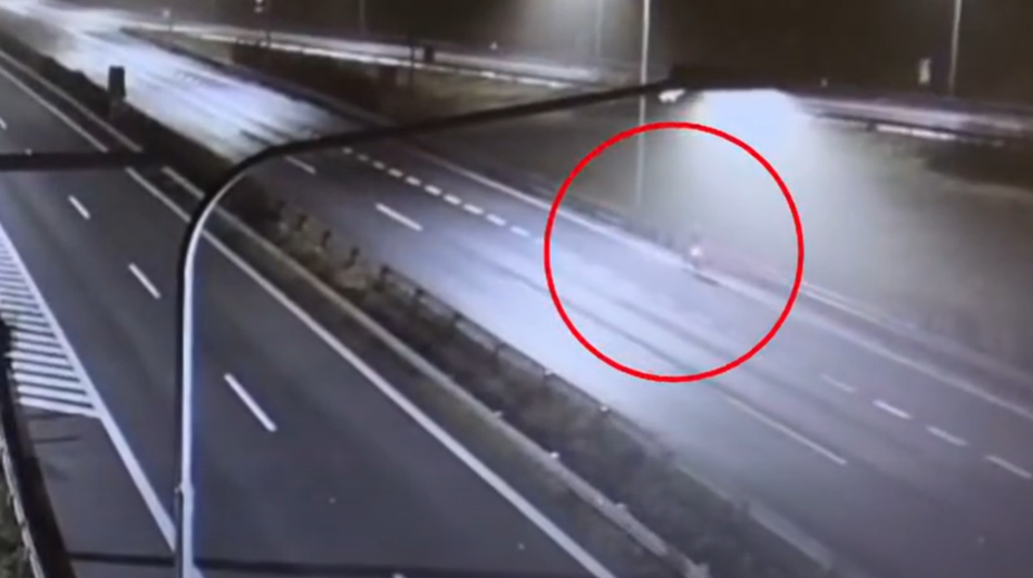 VIDEO: Keď sa cyklotrasa zmení na diaľnicu. Opitý muž si to namieril priamo na D2