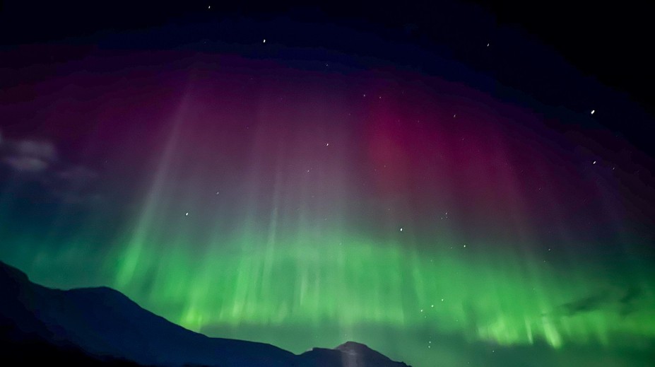 Čaká nás najintenzívnejšia polárna žiara desaťročia. Obľúbený fenomén spustil cestovateľský ošiaľ