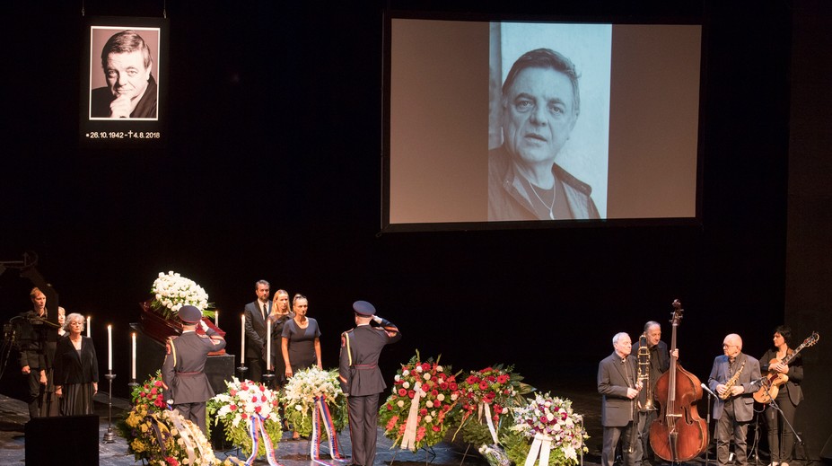 Posledná rozlúčka s legendárnym Stanom Dančiakom: Na jeho humor a lásku nikdy nezabudneme