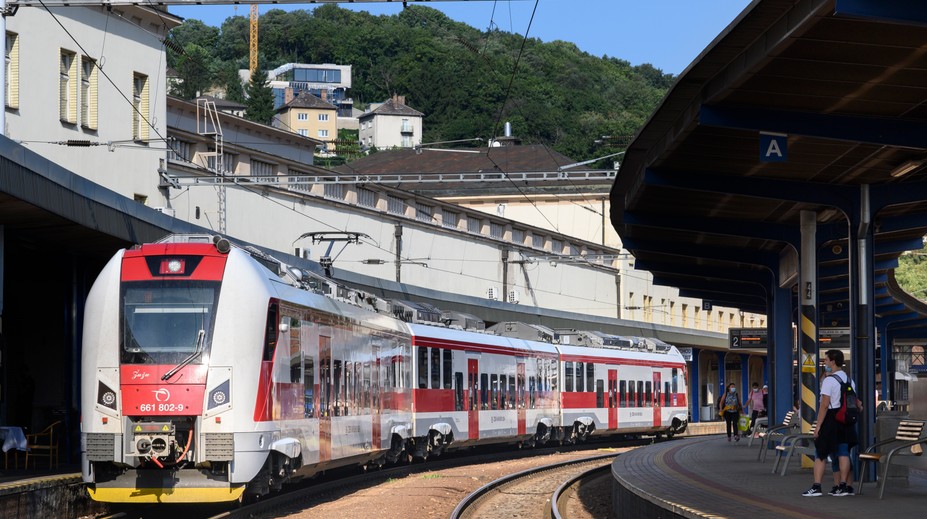 Pokladnica v dôležitom dopravnom uzle má zatvárať už popoludní. Obyvatelia sa búria a spísali petíciu