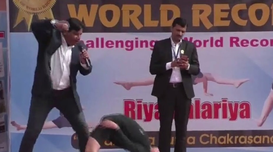 VIDEO: Len 11-ročné dievča popiera zákony fyziky. Prekonalo rekord v najťažšej pozícii jogy