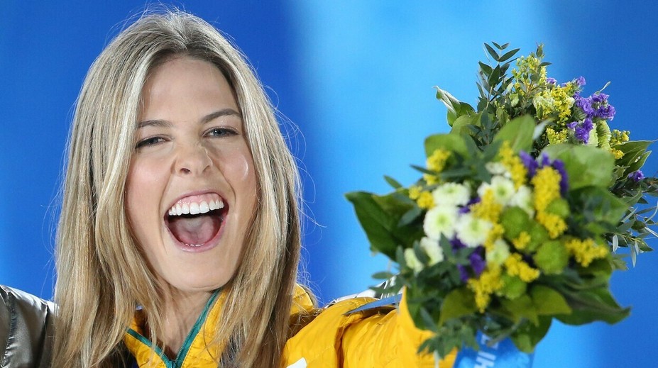 Fotka olympijskej víťazky pobúrila internet. Počas stojky dojčí syna