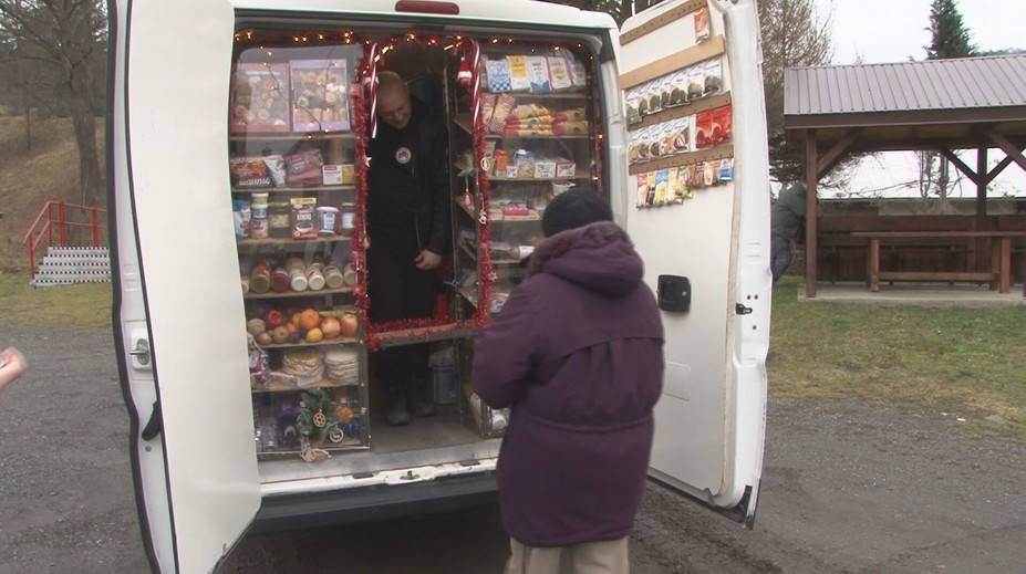 Do dedín, kde nemajú potraviny, jazdia pojazdné predajne. Po novom dostanú dotácie