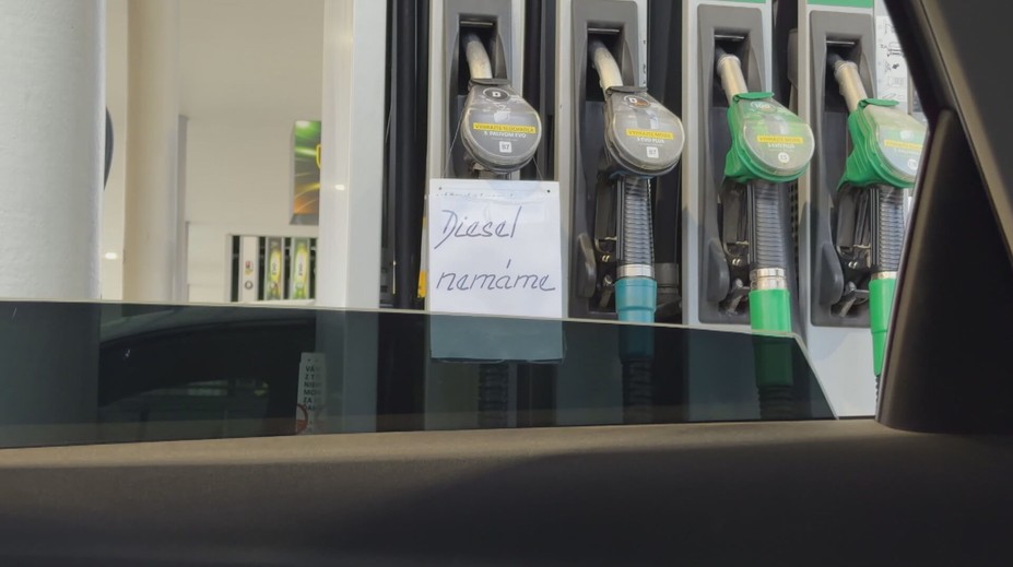 Výpadky dieslu na pumpách: Šoféri majú problém natankovať lacnejšiu naftu
