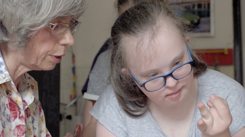 Celovečerný dokumentárny film „NIEČO NAVIAC“ búra mýty a predsudky