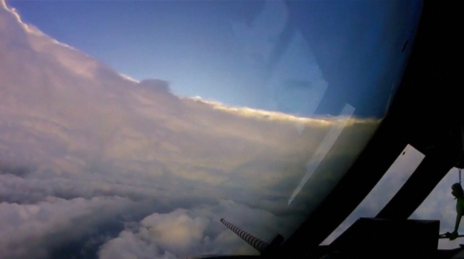 V oku hurikánu: Milióny pred ním utekajú, no títo odvážlivci letia priamo do stredu