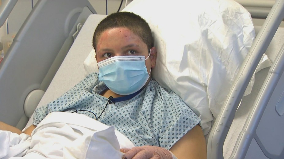 Zázrak po tragickom požiari v švajčiarskom stredisku. Z kómy sa po takmer mesiaci prebudilo 18-ročné dievča