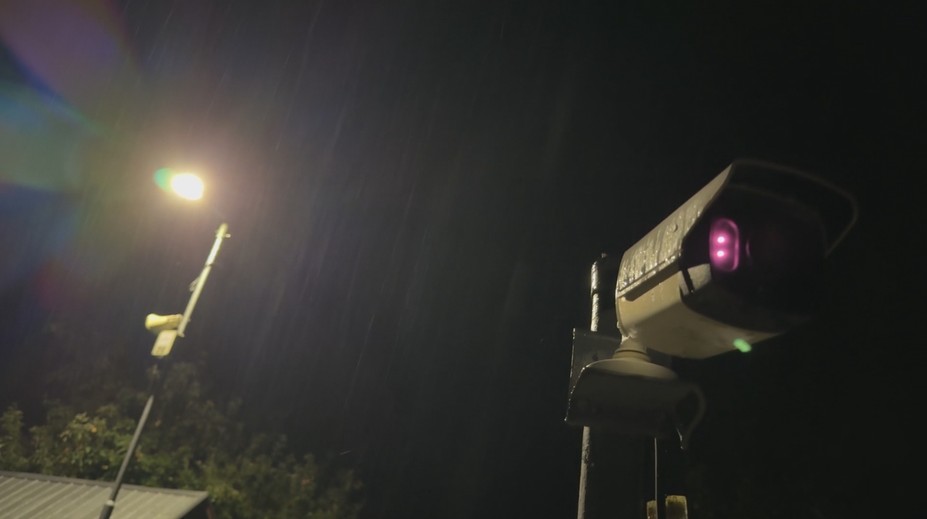 So zlodejmi majú čoraz častejšie problémy aj obce na Kysuciach. Starostovia sa na nich snažia doslova posvietiť