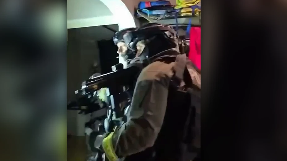 VIDEO: Dcéru mali ponúkať na sexuálne služby cez internet. Polícia obvinila muža a ženu