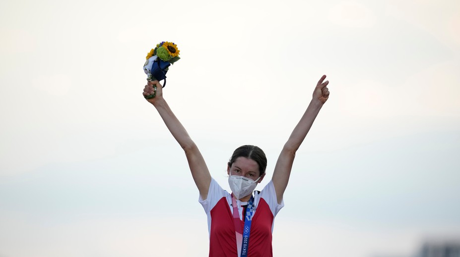 Je bez profi tímu a trénera, všetko si plánuje sama. Vyštudovaná matematička získala na OH senzačné zlato