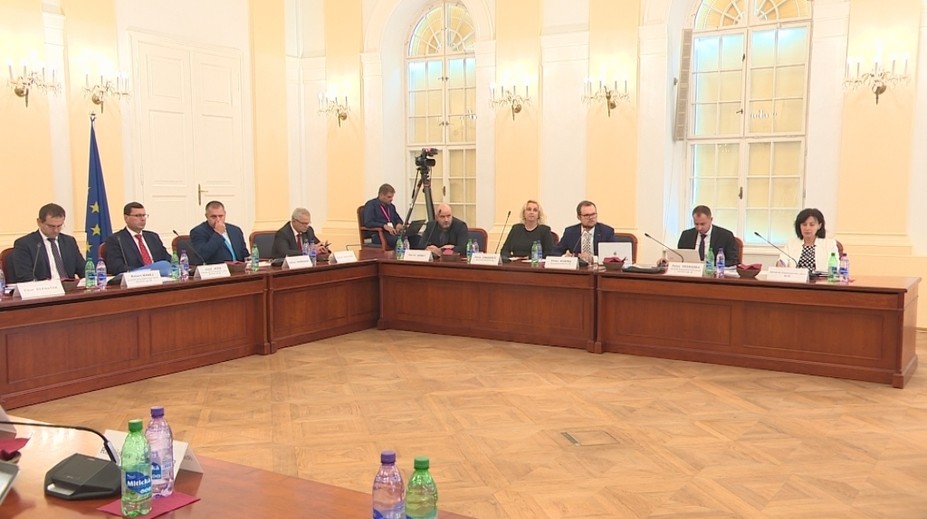 Ústavnoprávny výbor odobril všetkých kandidátov na sudcov ústavného súdu