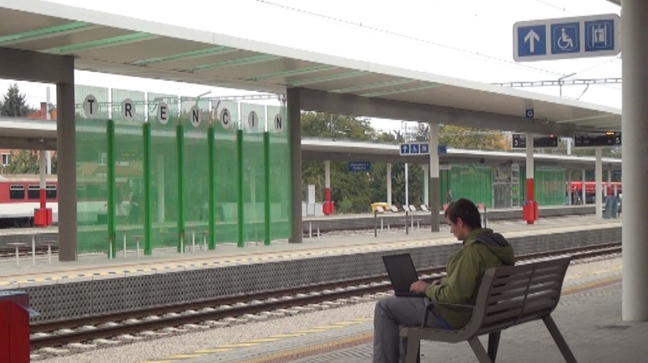 Nové IC vlaky vynechajú viacero zastávok. Mestá sa búria