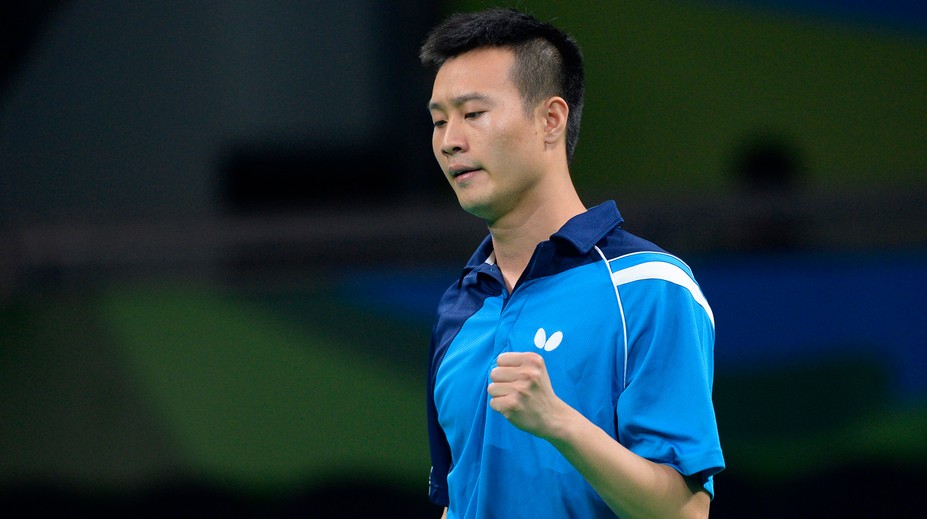 Jang Wang potvrdil úlohu favorita a postúpil do druhého kola