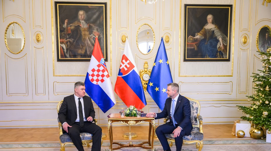 Chorvátky prezident pricestoval na Slovensko. S Pellegrinim rokovali o energetike aj rozšírení EÚ