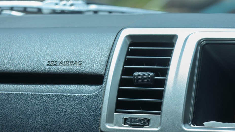 Mnohí Slováci môžu jazdiť s rizikovým airbagom. Zistite, či sa to týka aj vás