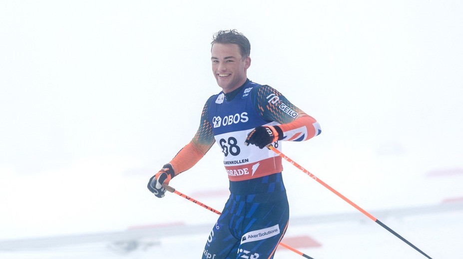 Britský bežec na lyžiach dobehol do cieľa úplne na mol. Napriek tomu za sebou nechal Slováka