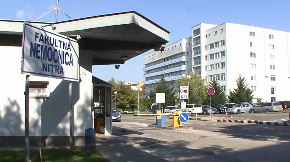 Nemocnica v Nitre zakázala návštevy na všetkých oddeleniach