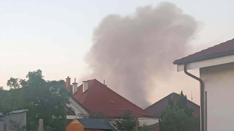 FOTO: Požiar vo vojenskom obvode pri Rohožníku. Armáda má situáciu pod kontrolou