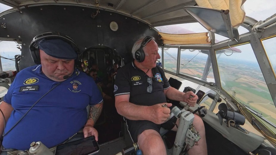 Nie každý si môže len tak sadnúť do kokpitu a pilotovať lietadlo. Bezpečnosť a správne vyškolenie sú prvoradé