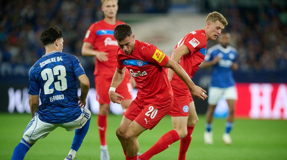 Kaprálik v Nemecku kľúčovým hráčom hneď od začiatku. Proti Schalke bol strojcom víťazného gólu