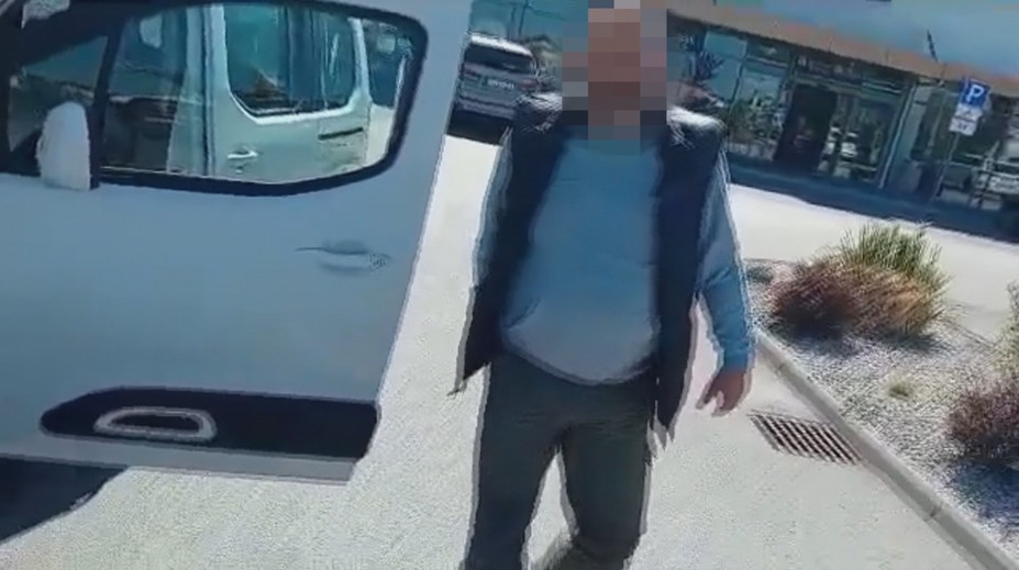 VIDEO: Šokujúce zábery na juhu Slovenska. Muž vytiahol na druhého vodiča ťažké kladivo