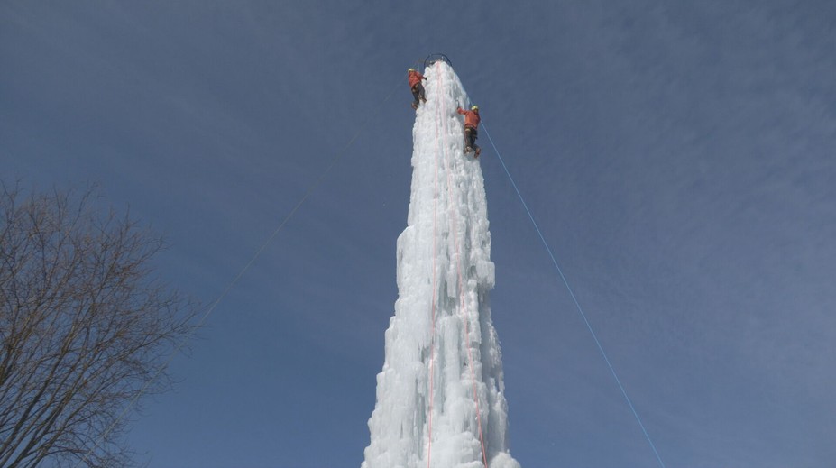 Atrakcia, ktorá sa len tak nevidí. Lezenie na Polhorskú ľadovú vežu si môže vyskúšať každý